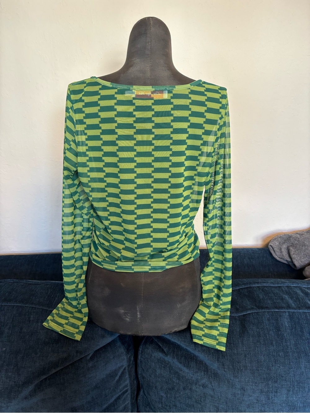 Lisa Says Gah Fall 2021 Green Cropped Mesh Long Sleeve Top Size L - Picture 7 of 8